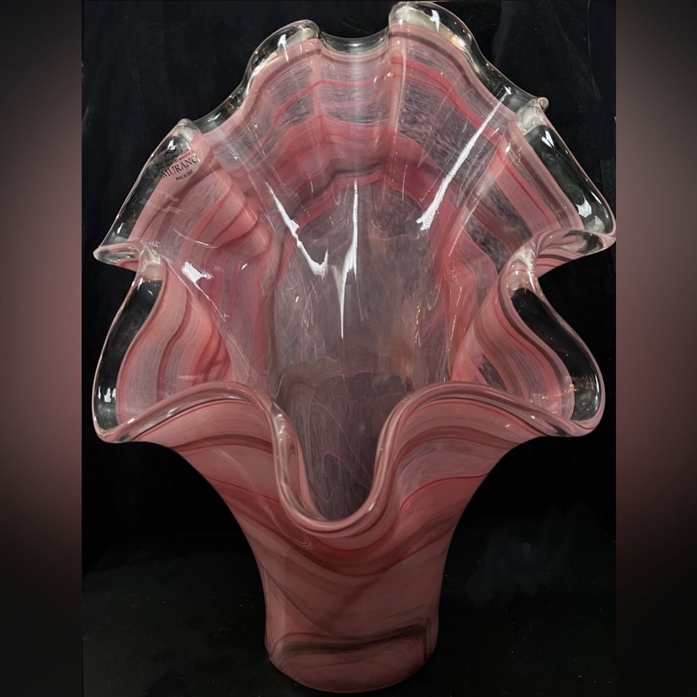 Murano art glass clamshell vase